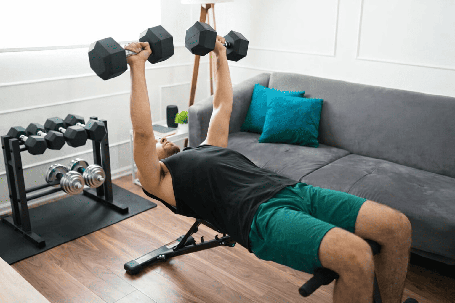 5 Ejercicios de Pecho y Tríceps Para un Workout Eficiente Cuando Solo Tienes 30 Minutos