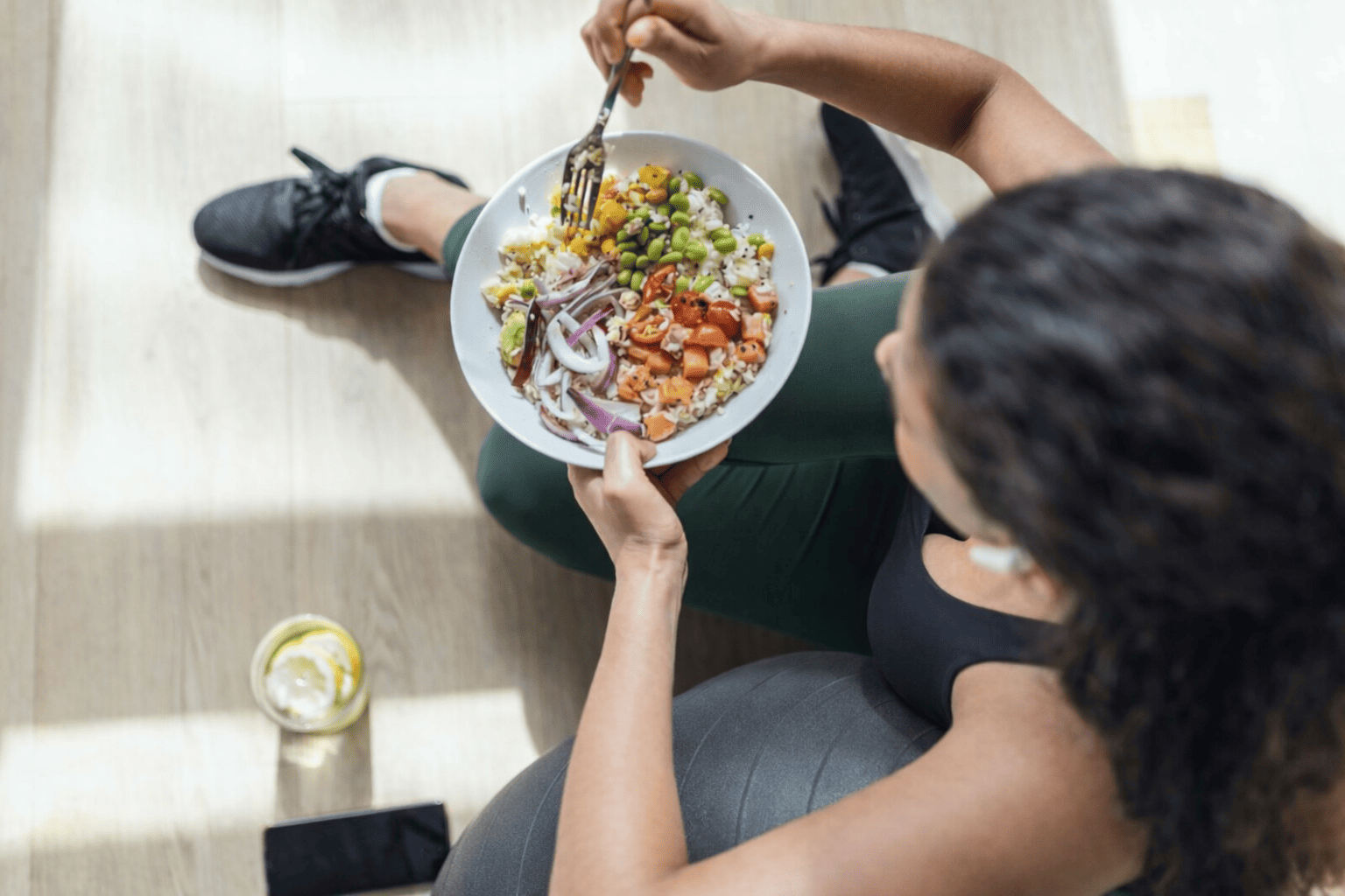 7 Estrategias de Nutrición para Definir Sin Caer en Dietas Extremas ni “Prohibiciones” Eternas